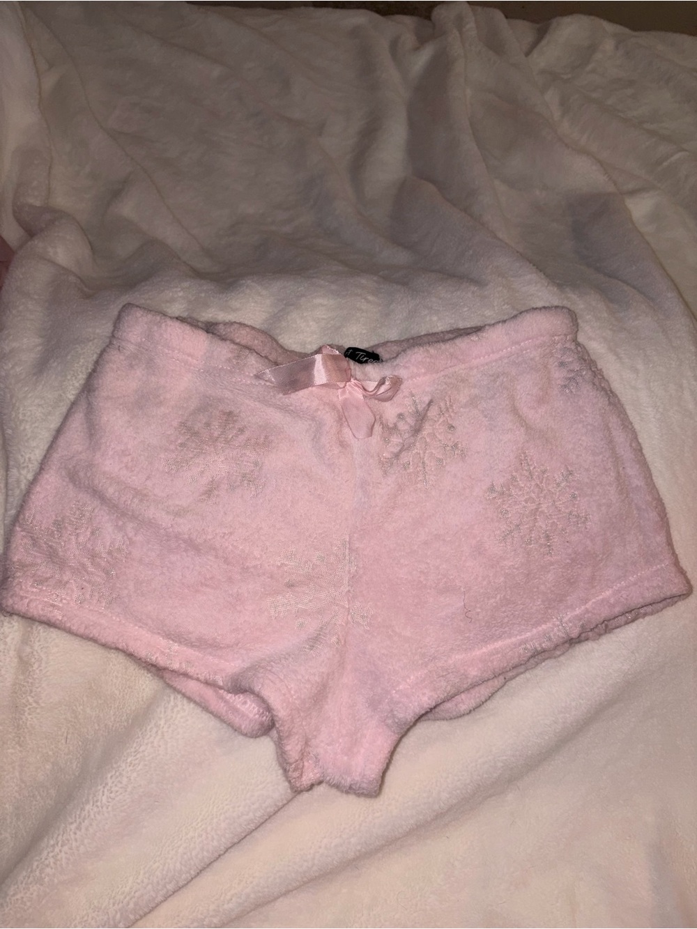 Feminine Pink Fleece Sleep Shorts with Snowflake Accent
